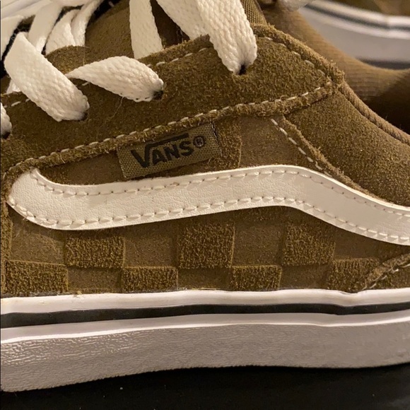 Vans - Picture 9 of 9